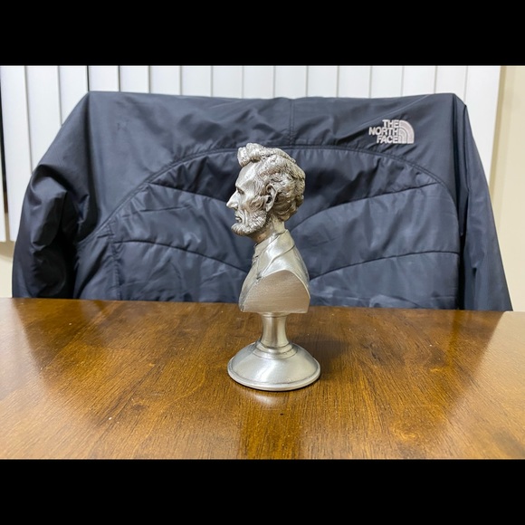 Abraham Lincoln bust - Pewter - Picture 2 of 6